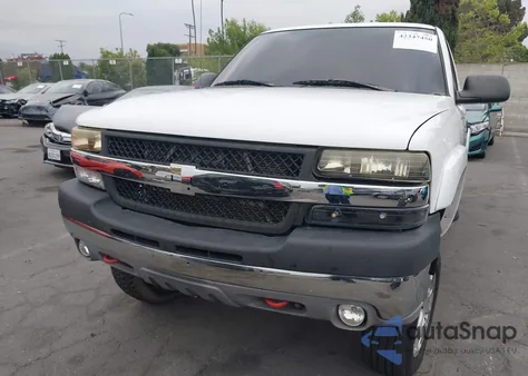 2002 Chevrolet Silverado 1500 z USA, uszkodzony, nr VIN 1GCEK14T32Z255752